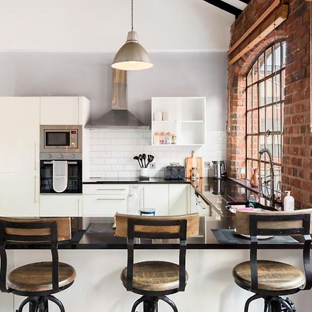 High End Luxury Townhouse In Jq, 4 Bedrooms, Flat Screen Tv In All Rooms, Free Parking, Near Birmingham City Centre Deposit Required Kültér fotó