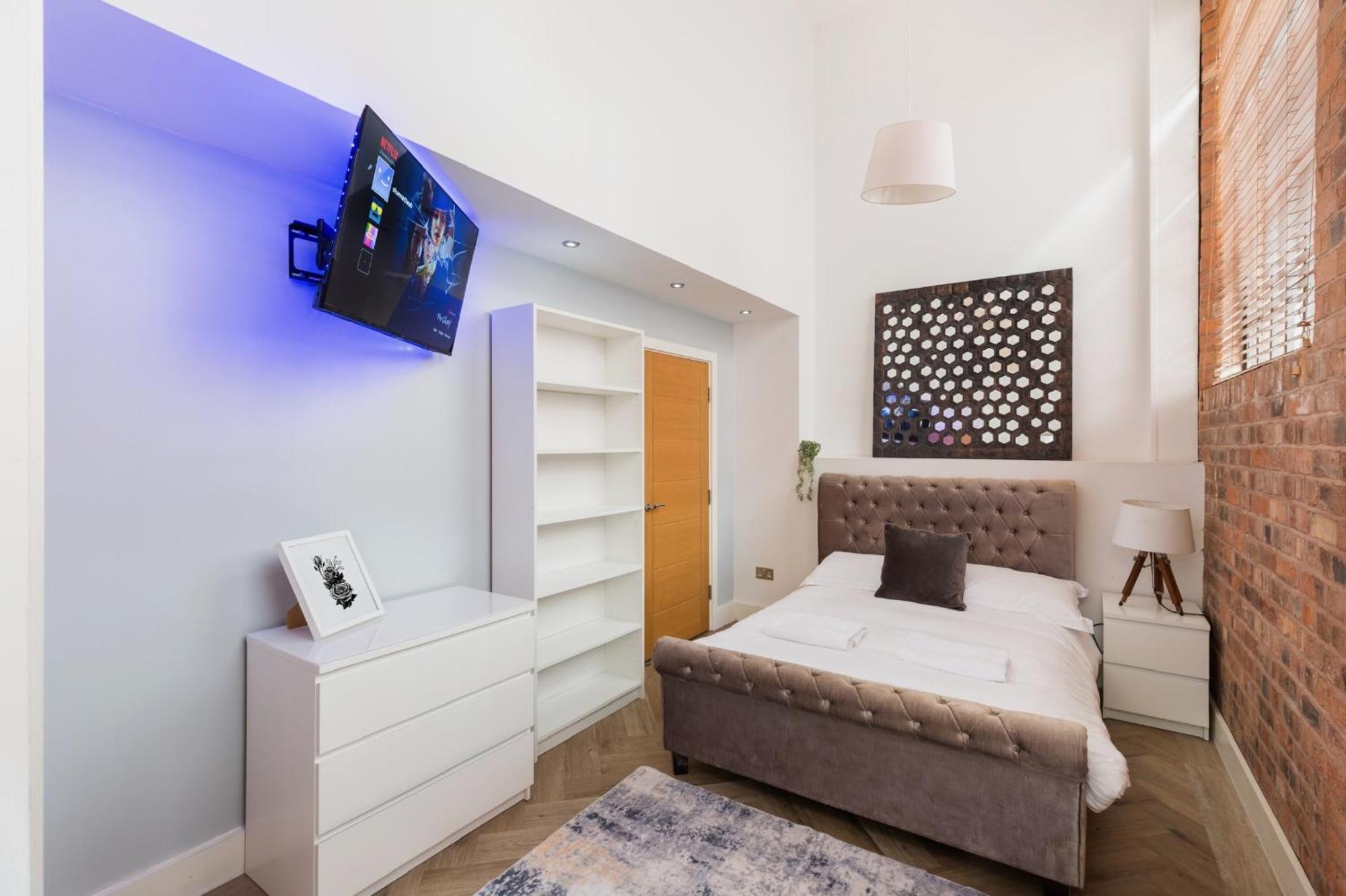 High End Luxury Townhouse In Jq, 4 Bedrooms, Flat Screen Tv In All Rooms, Free Parking, Near Birmingham City Centre Deposit Required Kültér fotó