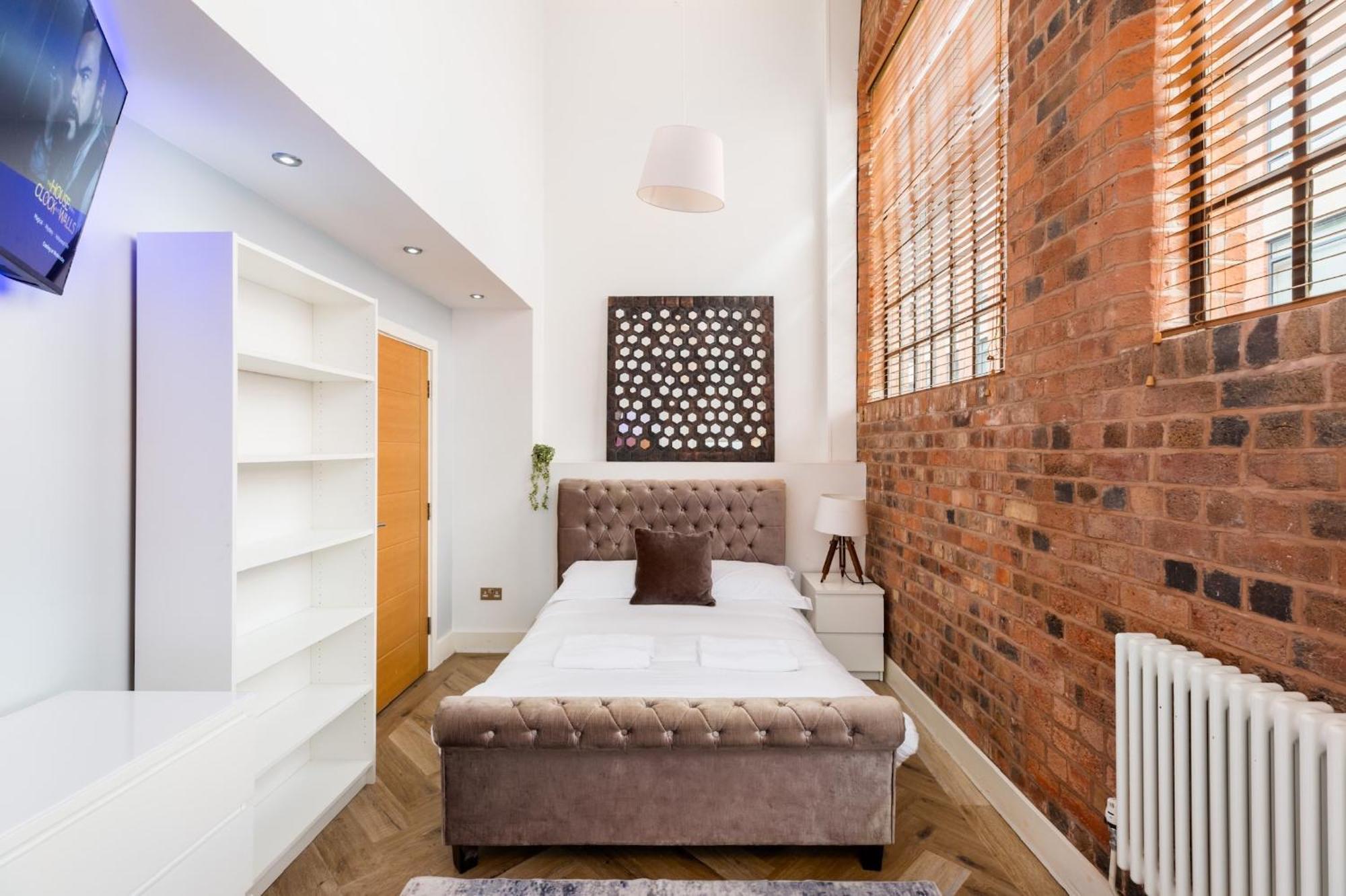 High End Luxury Townhouse In Jq, 4 Bedrooms, Flat Screen Tv In All Rooms, Free Parking, Near Birmingham City Centre Deposit Required Kültér fotó