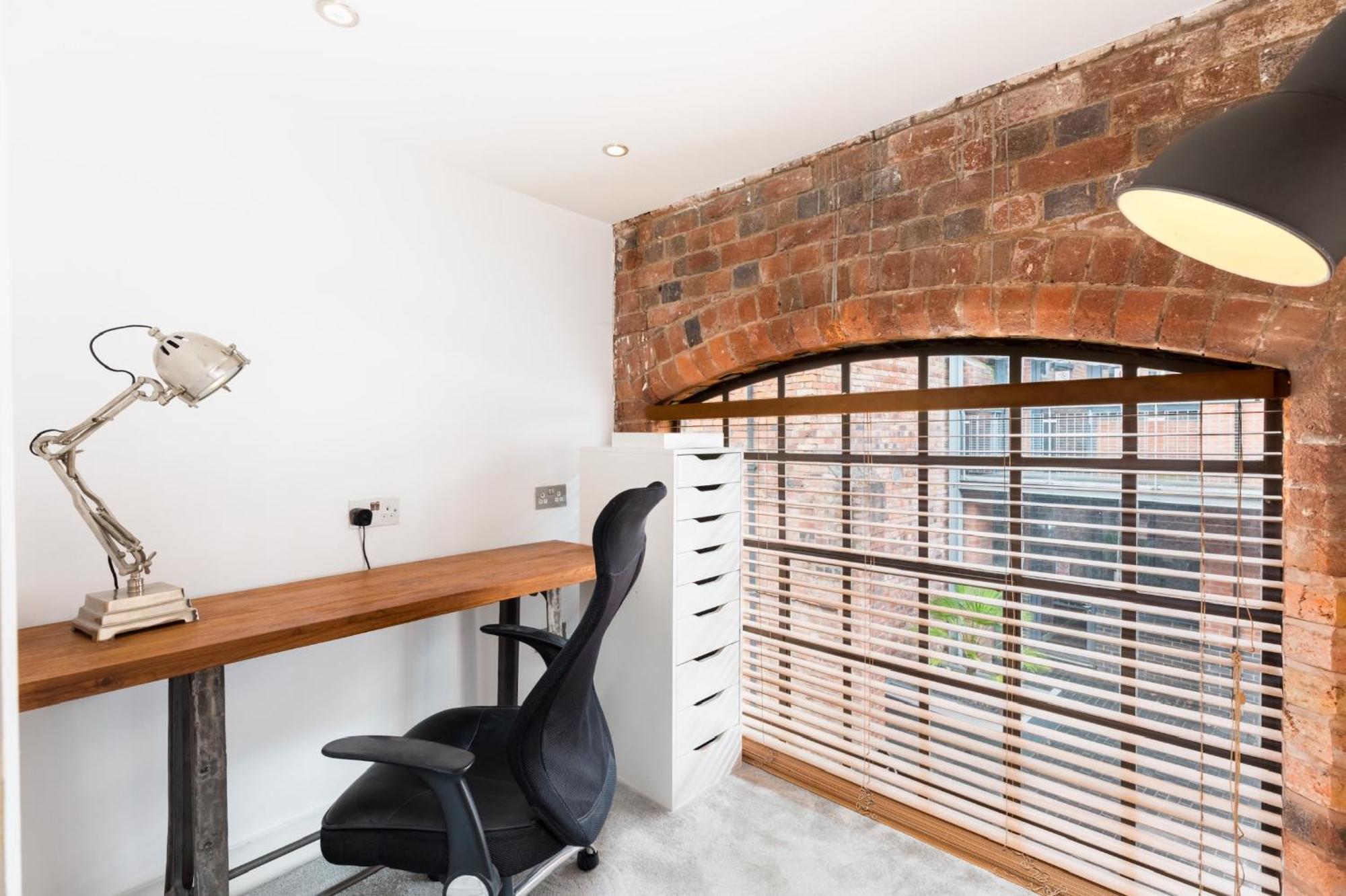 High End Luxury Townhouse In Jq, 4 Bedrooms, Flat Screen Tv In All Rooms, Free Parking, Near Birmingham City Centre Deposit Required Kültér fotó