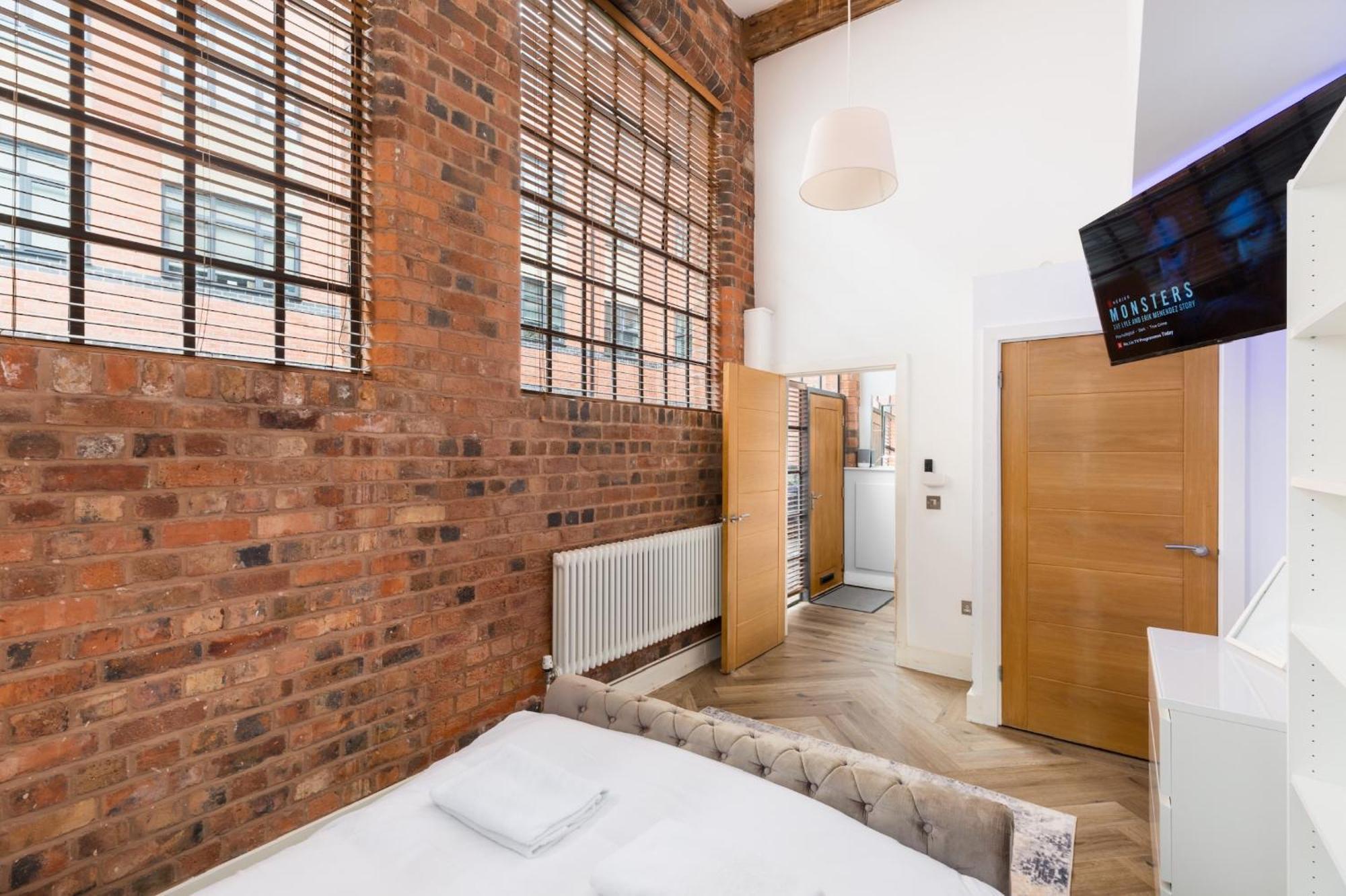 High End Luxury Townhouse In Jq, 4 Bedrooms, Flat Screen Tv In All Rooms, Free Parking, Near Birmingham City Centre Deposit Required Kültér fotó