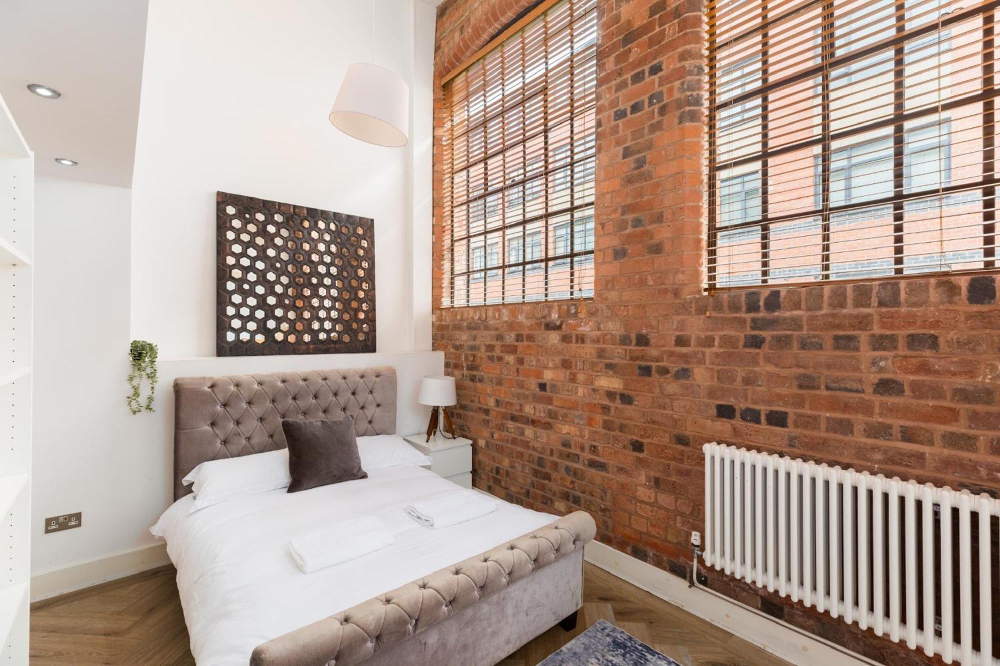 High End Luxury Townhouse In Jq, 4 Bedrooms, Flat Screen Tv In All Rooms, Free Parking, Near Birmingham City Centre Deposit Required Kültér fotó