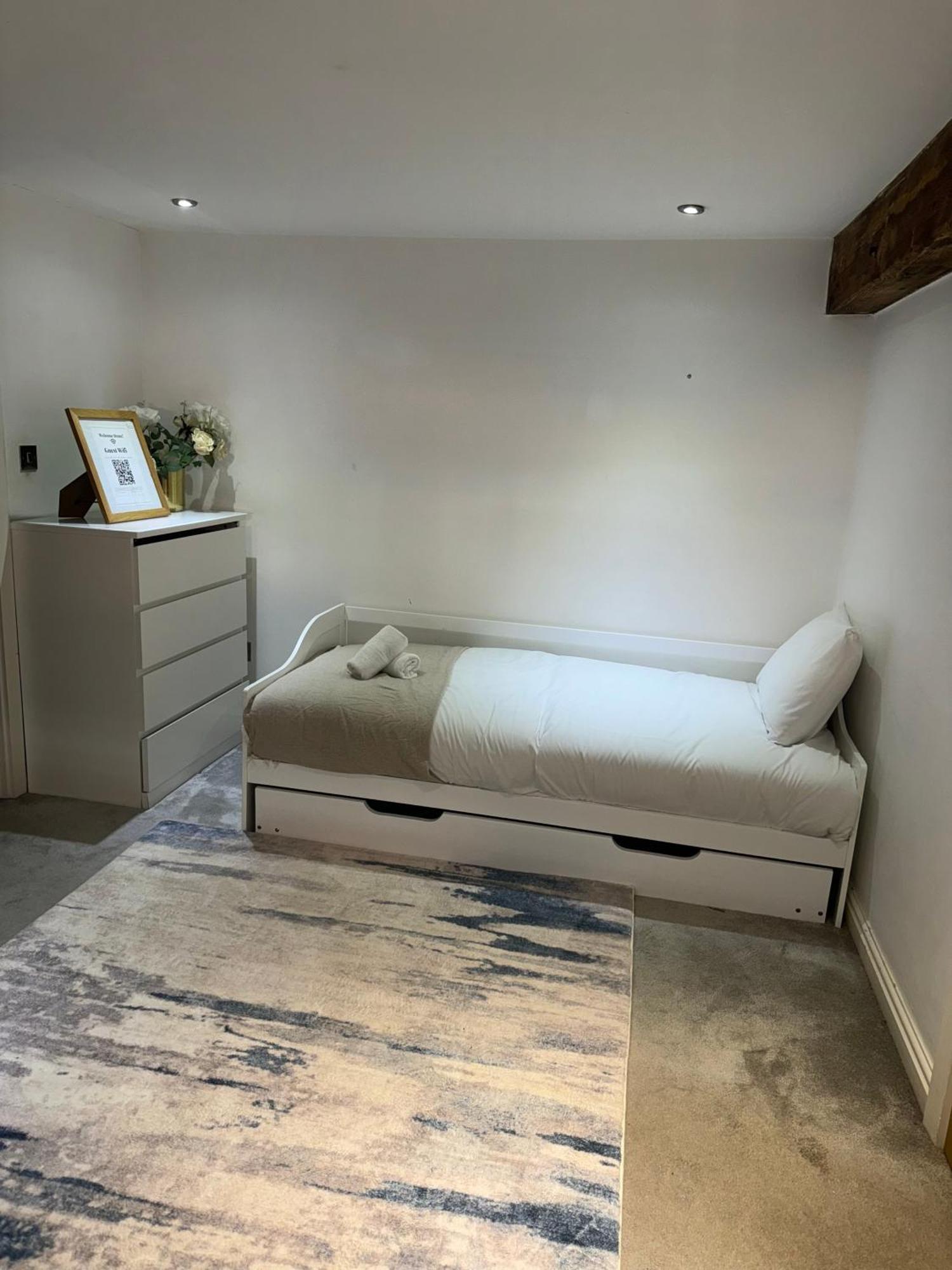 High End Luxury Townhouse In Jq, 4 Bedrooms, Flat Screen Tv In All Rooms, Free Parking, Near Birmingham City Centre Deposit Required Kültér fotó